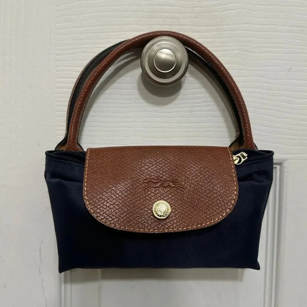 Longchamp - Picture 2 of 6